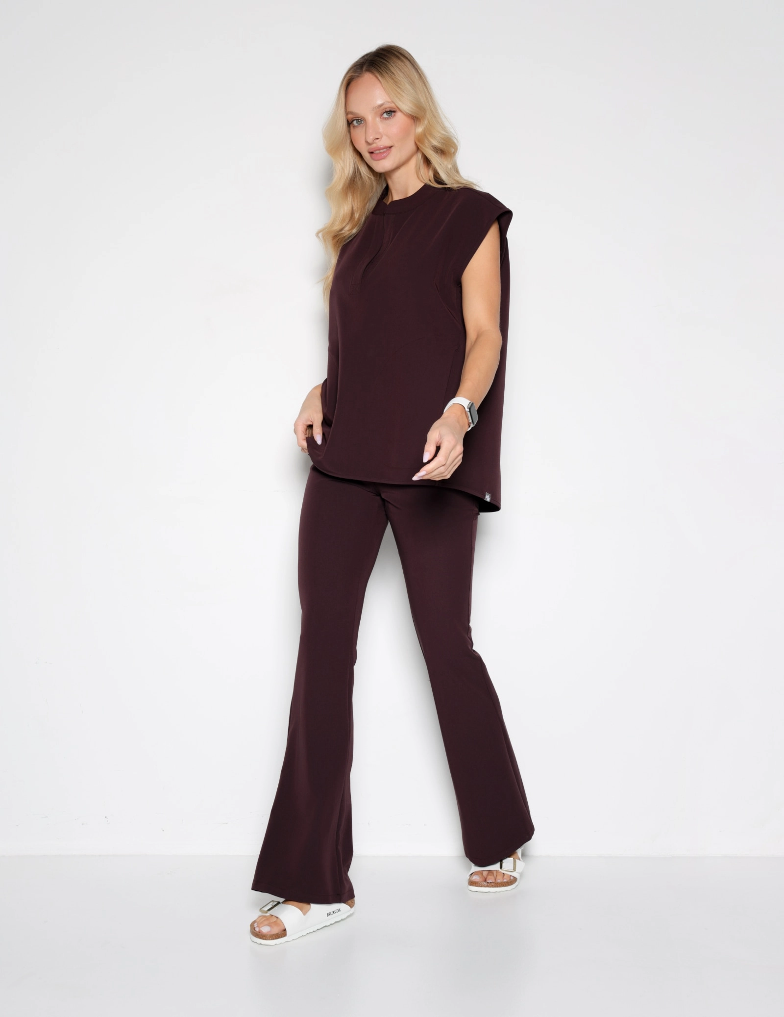 Lékařská Mikina Khloe - DARK CHOCOLATE