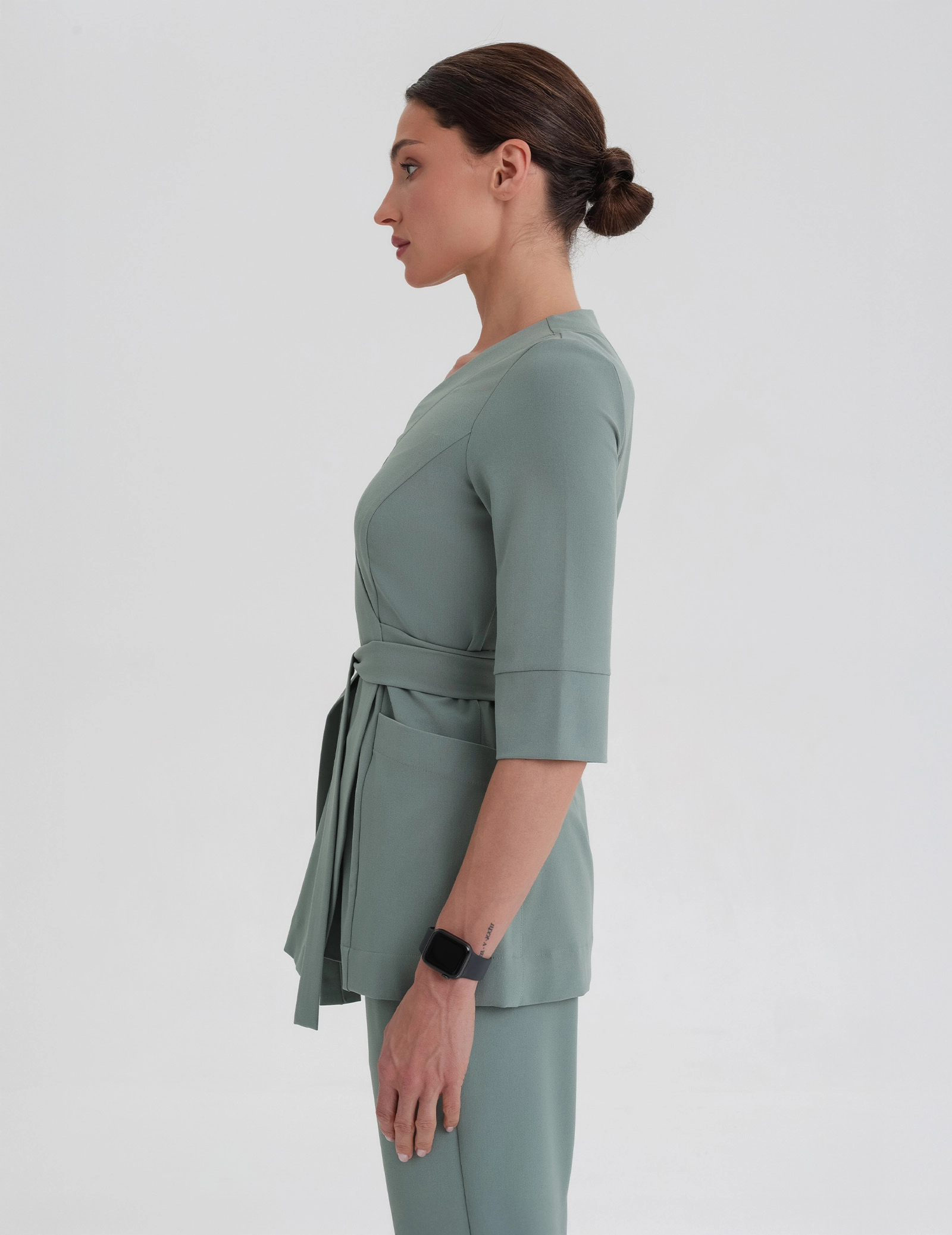 Lékařská halenka na vázání Rosalie - WOODROSE